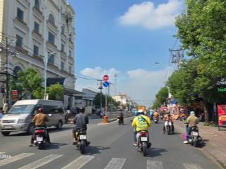 Nhà mtkd đs 14 cách mtkd đường lê văn quới 30m
bình tân . 8 x 25 . giá 18.5 tỷ tl