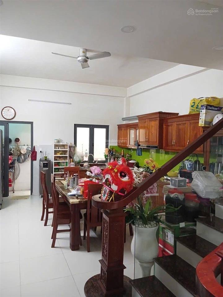 1/ đường gò dầu  p. tân quý  tân phú giá 7.8 ty . diện tích 5m 17m, xây 4 tấm