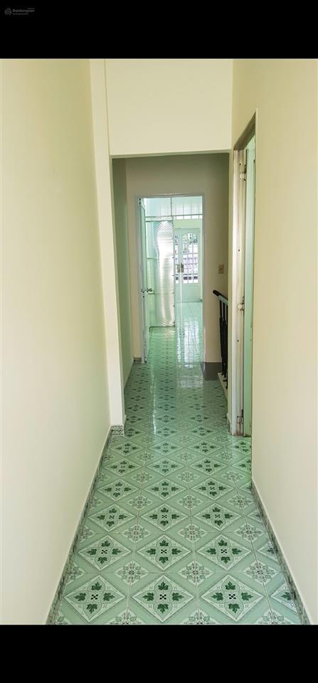 1/ dds8 bhh bình tân . 4 x 30 . 1 trệt 1 lửng 1 lầu , thu nhập 12 tr , giá 7.9 tỷ tl . hẻm 6m thông