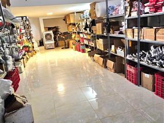1/ dds8 bhh bình tân . 4 x 30 . 1 trệt 1 lửng 1 lầu , thu nhập 12 tr , giá 7.9 tỷ tl . hẻm 6m thông