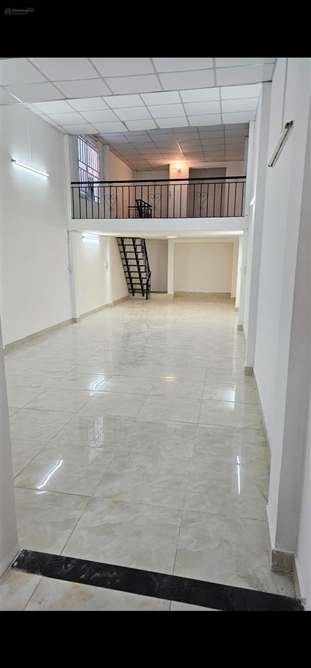 1/ dds8 bhh bình tân . 4 x 30 . 1 trệt 1 lửng 1 lầu , thu nhập 12 tr , giá 7.9 tỷ tl . hẻm 6m thông