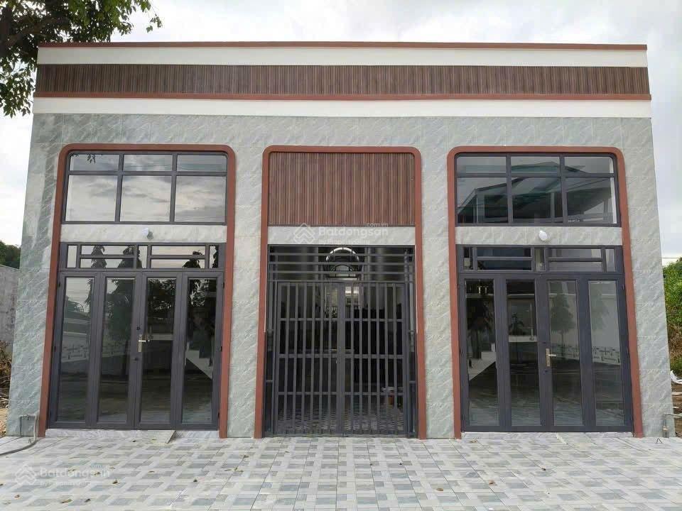 Cần ra gấp cặp trọ đẹp xây mới 100% cho nhà đầu tư , đang cho thu nhập 20tr / tháng . chi 4ty700tr