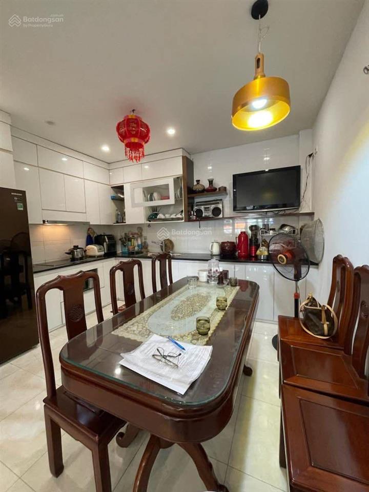 Chính chủ gửi bán gấp nhà phân lô ngô thị nhậm, dt 48m2  5 tầng, vị trí đẹp,chỉ 18 tỷ