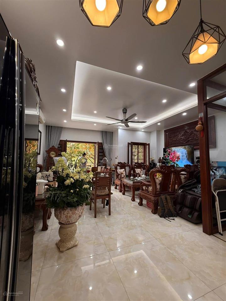 Chủ gửi bán gấp liền kề văn phú2 thoáng  đường 24mkinh doanh đỉnh,dt 95m5 tầng.