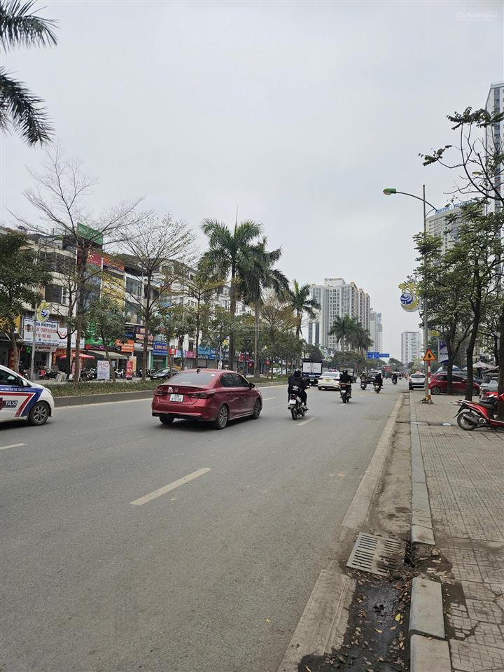Bán gấp liền kề văn phúđường 42m kinh doanh đỉnh,dt 100 mt5m.