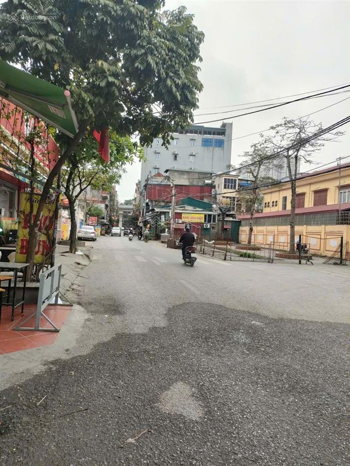 Siêu hiếm !đất phân lô ngô thị nhậm ,dt 40mmt4m ,ô tô vào nhà,vị trí trung tâm,nhỉnh 12 tỷ.
