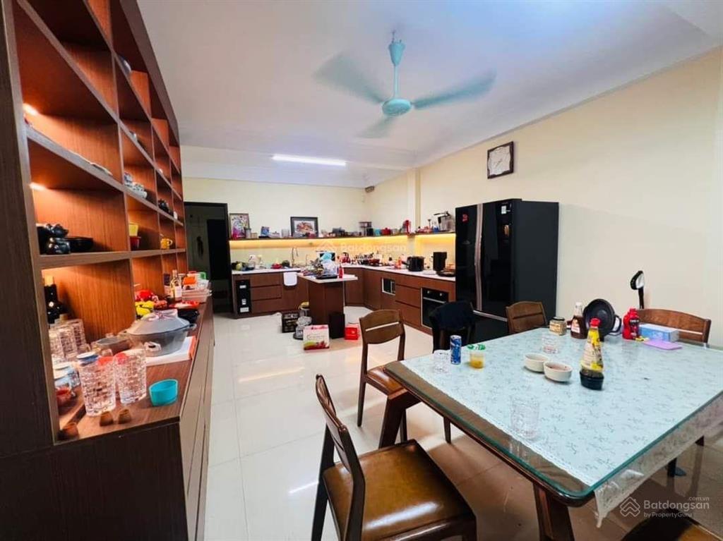 Lô góc trung tâm văn phú đường 30m kinh doanh đỉnh cao,dt 150m5 tầng,mt23m.