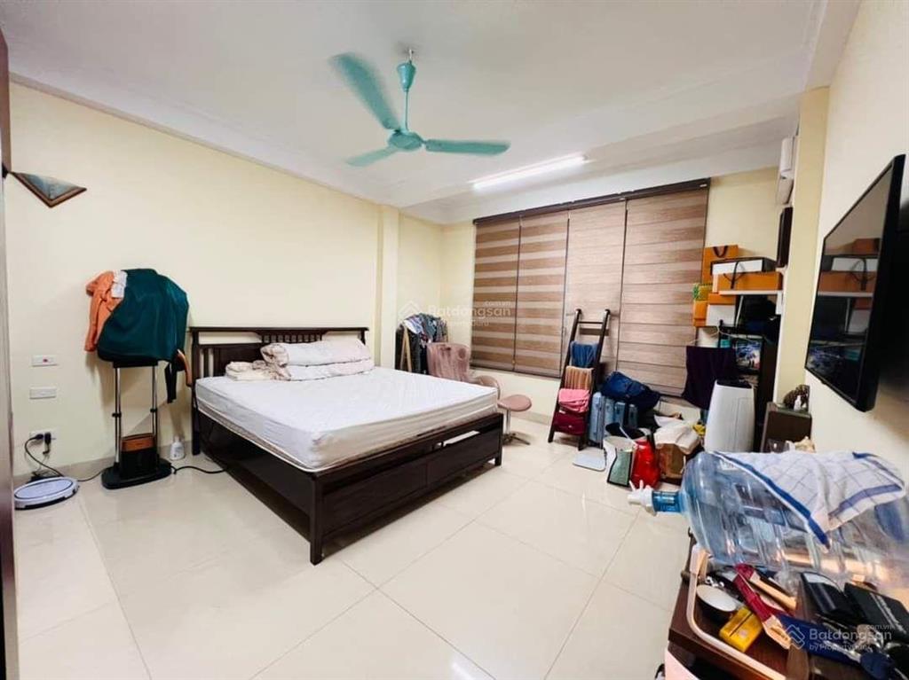 Lô góc trung tâm văn phú đường 30m kinh doanh đỉnh cao,dt 150m5 tầng,mt23m.