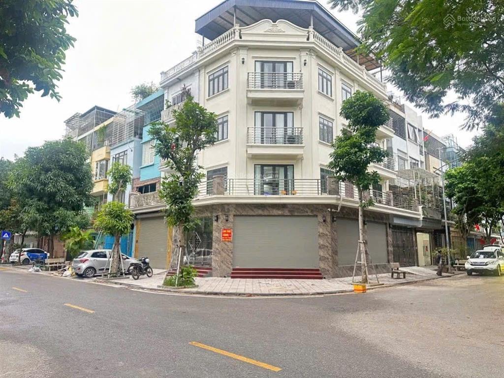 Lô góc trung tâm văn phú đường 30m kinh doanh đỉnh cao,dt 150m5 tầng,mt23m.