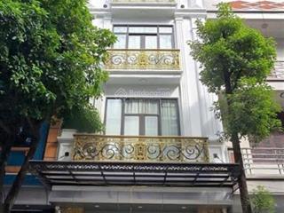 Chính chủ gửi bán liền kề giếng sen,dt 55m7 tầng,thông sàn,tặng full nội thất,ngay cạnh bể bơi.