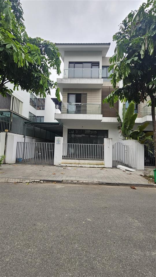 Rẻ nhất khu vực,biệt thự dương nội,ngay công viên thiên văn học,dt 180m4 tầng,nhỉnh 3x tỷ.