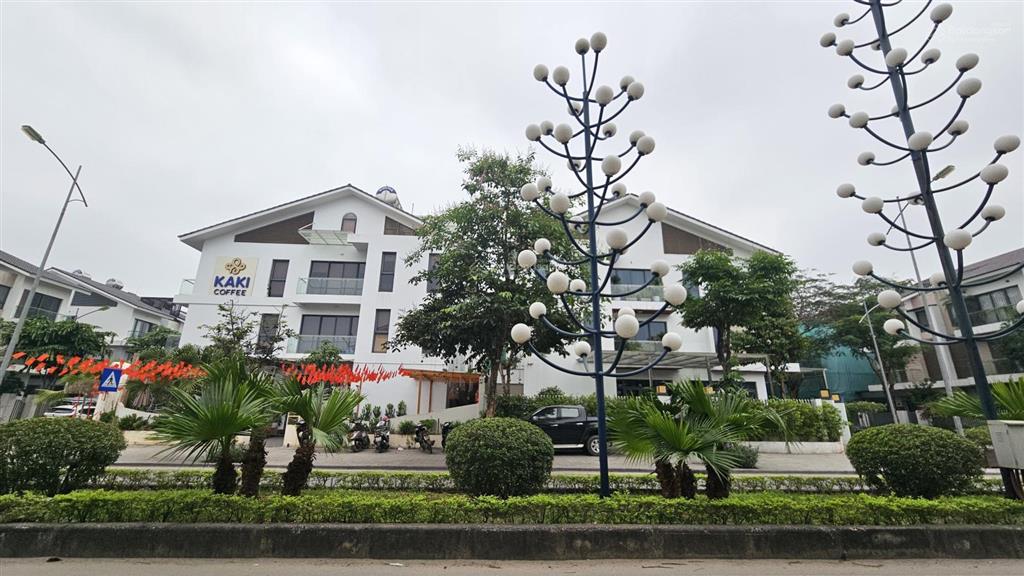 Rẻ nhất khu vực,biệt thự dương nội,ngay công viên thiên văn học,dt 180m4 tầng,nhỉnh 3x tỷ.