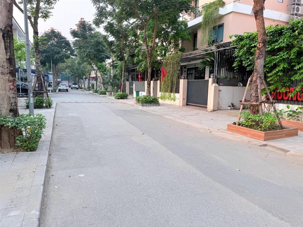 Rẻ nhất thị trường,biệt thự dương nội,view công viên ,,dt 175 m 4 tầng,giá đầu tư.