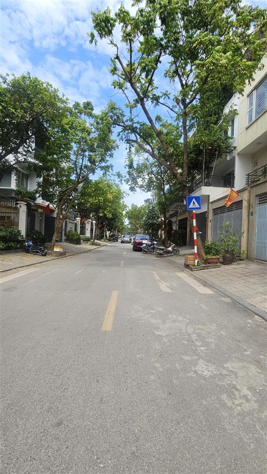 Hàng hiếm văn phú, dt 90m2  5 tầng, view biệt thự, nhỉnh 18 tỷ