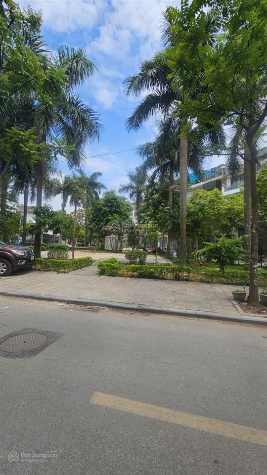 Bán lô góc biệt thự an vượng, dt 340m  mt 12m, view vườn hoa, giá cực tốt.
