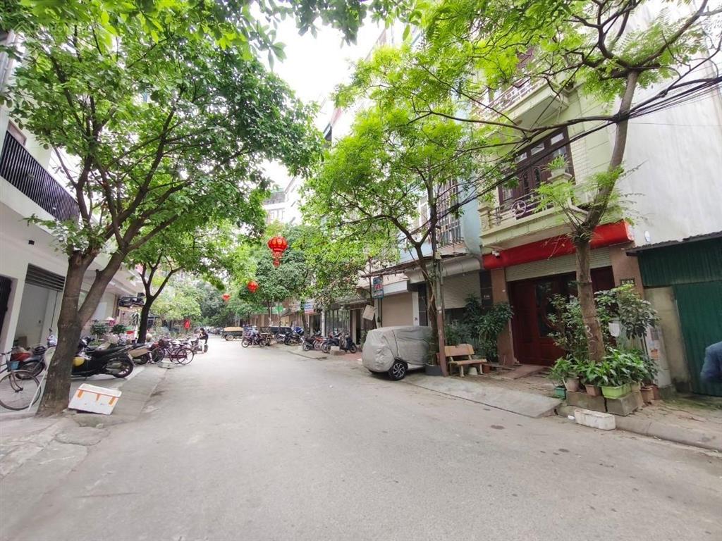 Bán gấp đất phân lô đấu giá ngô thị nhậm,ngay nhà thi đấu hà đông,dt 48mmt4m.