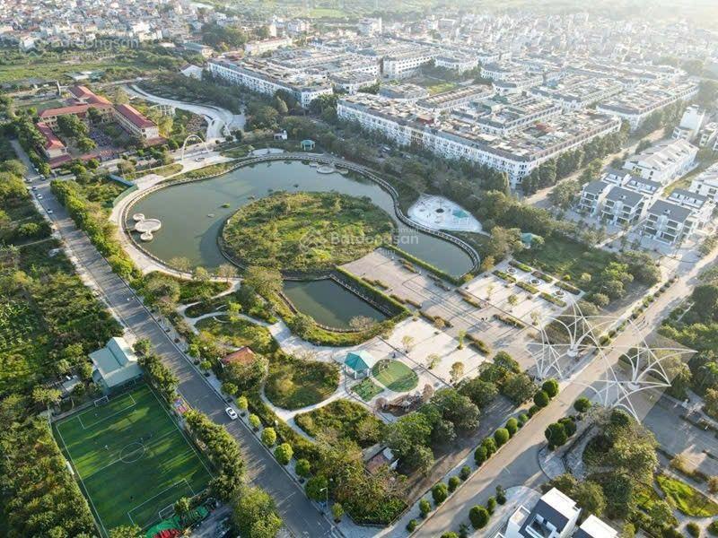 Lô góc biệt thự vip, view hồ, có hầm, dt 410m  4 tầng, mặt tiền siêu rộng.