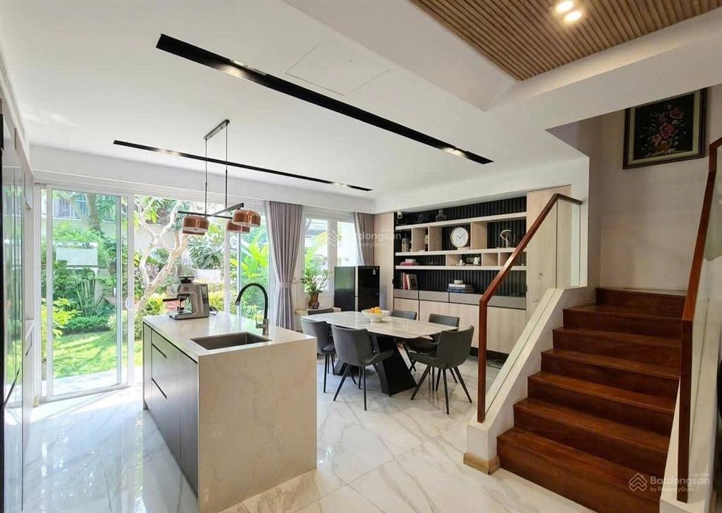 Ngộp bank, giảm 5 tỷ bán nhanh liền kề văn phú, dt 90m5 tầng, thang máyview công viên, chỉ 23 tỷ.