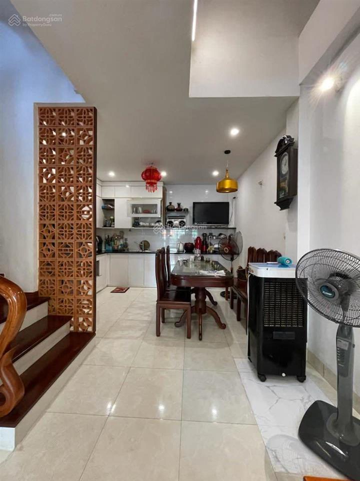 Chính chủ gửi bán gấp nhà đường ngô thì nhậm  nhà dân xây  ô chờ thang máy, 5 tầng, nhỉnh 15 tỷ