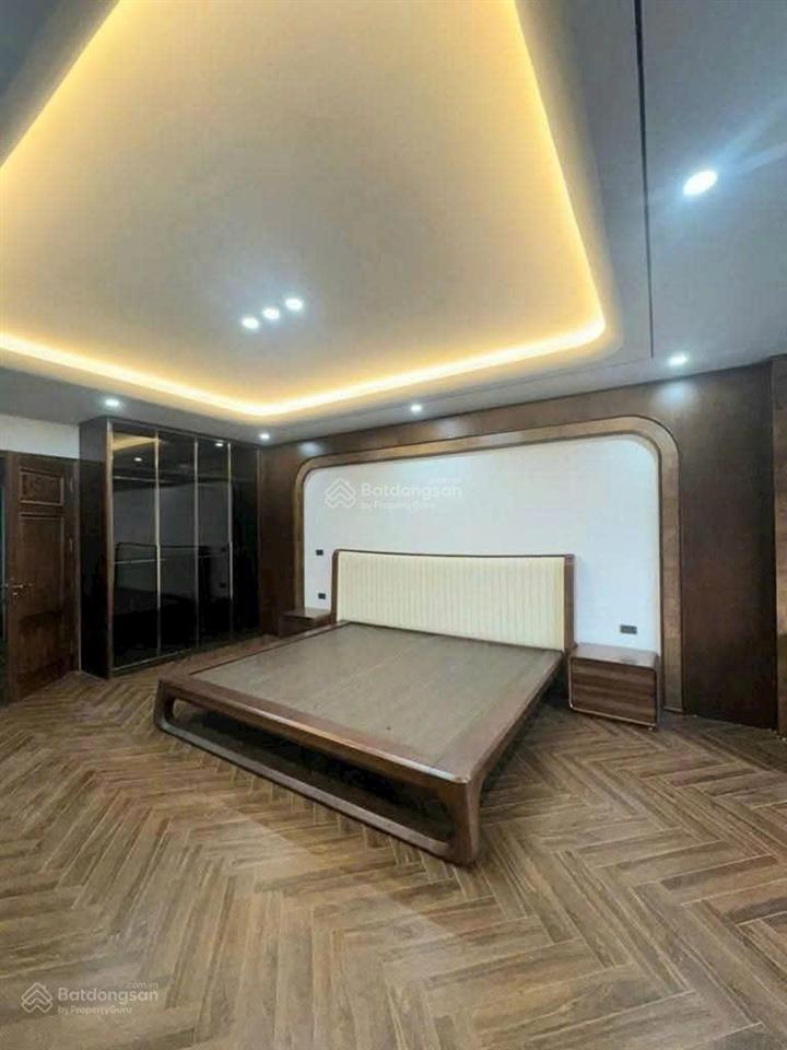 Chính chủ gửi bán nhà phân lô vạn phúc, dt 50m2  7t, thang máy, tặng full nội thất xịn, nhỉnh 21tỷ