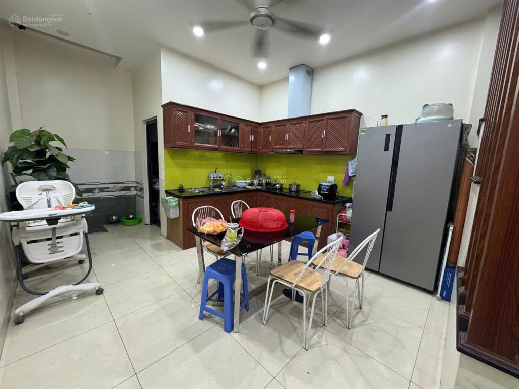 Vạn phúc hà đông, dt 50m, 5 tầng, vị trí đẹp, nhà đẹp ở ngay, nhỉnh 15 tỷ.