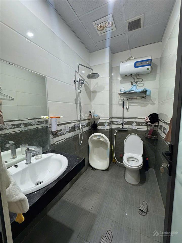 Vạn phúc hà đông, dt 50m, 5 tầng, vị trí đẹp, nhà đẹp ở ngay, nhỉnh 15 tỷ.