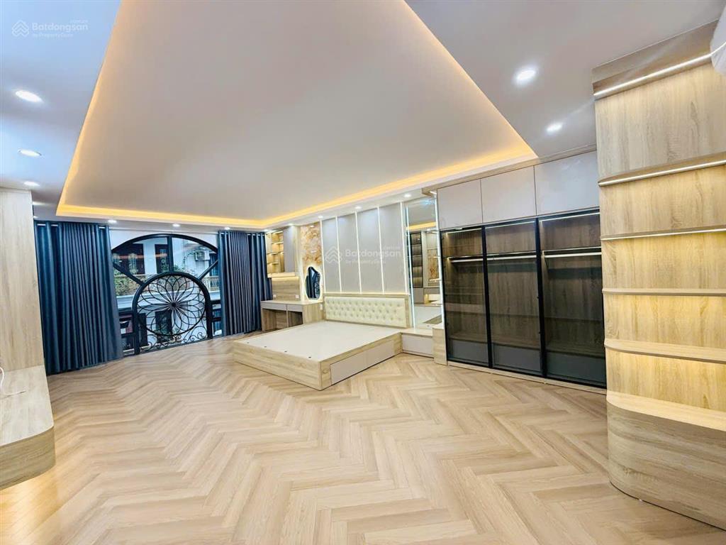 Siêu phẩm phân lô vạn phúc, dt 55m  7 tầng, thang máy, thông sàn, full nội thất nhập khẩu