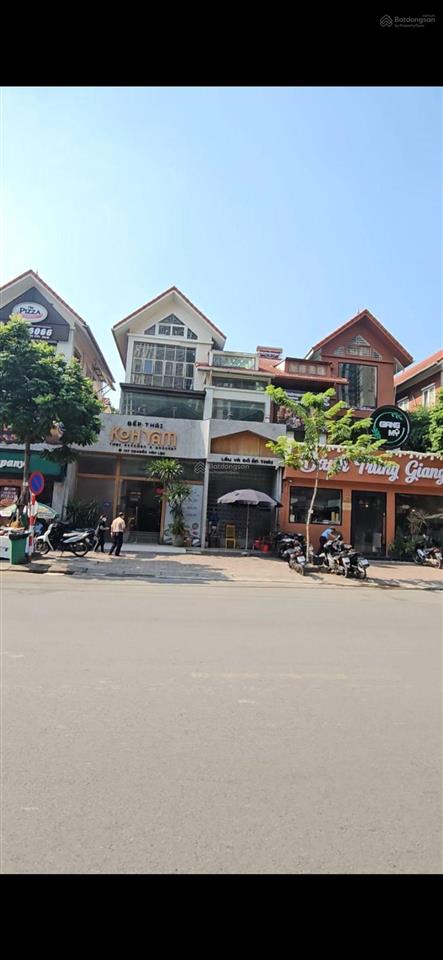 Biệt thự lô góc nguyễn văn lộc,dt 260mmt60m, thang máy,dòng tiền 200tr/tháng,kinh doanh siêu đỉnh