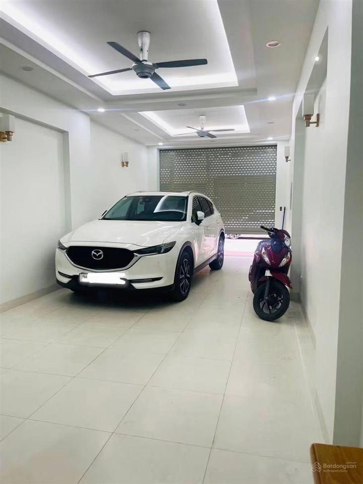 Hạ chào 2,5 tỷ, bán gấp nhà phân lô ngô thì nhậm, 5 tầng, nhỉnh 13 tỷ.