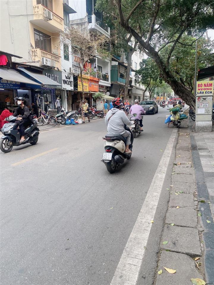 Nhà 3 tầng 155m2 giá 110 tỷ tại mặt phố hàng cót