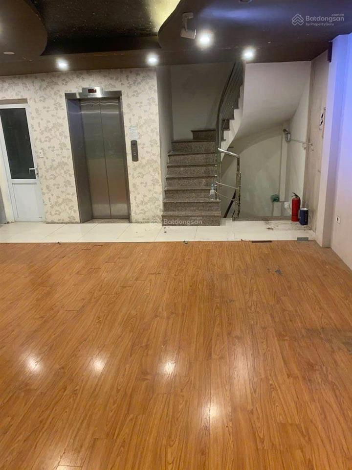 Nhà 6 tầng 165m2 giá 71,5 tỷ tại mặt phố linh lang