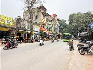 Nhà 10 tầng 90m2 giá 60 tỷ, mặt phố đê la thành