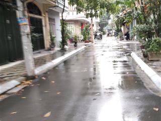 Nhà 5 tầng 210m2 lô góc  giá 55,5 tỷ, mặt phố cầu giấy