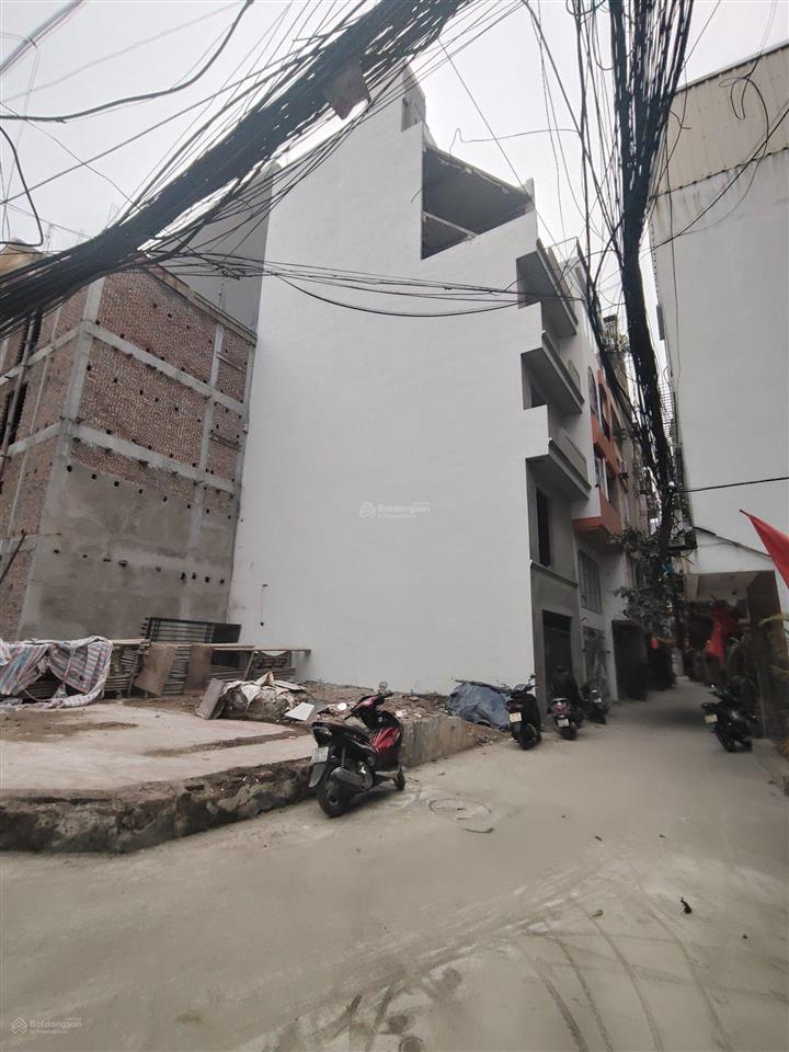 Bán 90m2 đất ngõ ô tô giá 20,7 tỷ tại phường phú thượng
