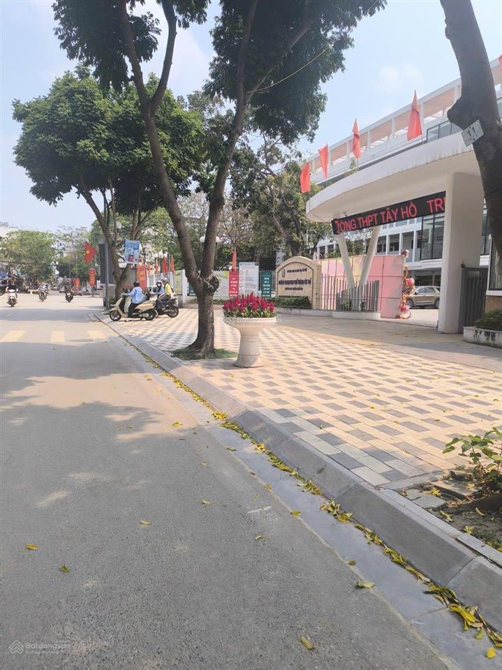 Bán 90m2 đất ngõ ô tô giá 20,7 tỷ tại phường phú thượng