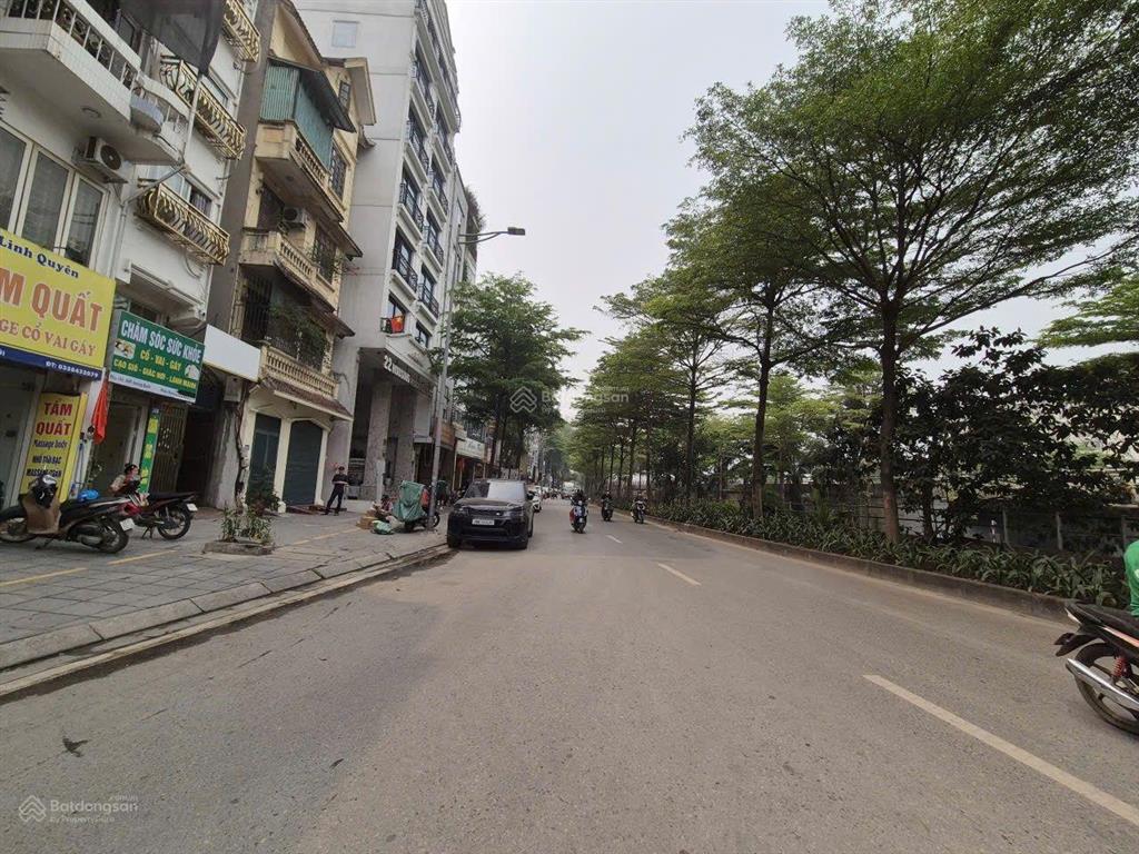 Mặt phố phó đức chính  bán nhà 4 tầng lô góc, 95m giá 53,5 tỷ