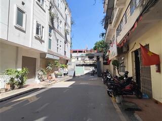 Lê văn hiến  bán nhà 6 tầng ô tô tránh 90m2 x mt 5m giá 18 tỷ