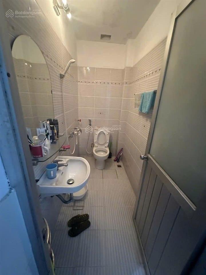 Lê văn hiến  bán nhà 6 tầng ô tô tránh 90m2 x mt 5m giá 18 tỷ