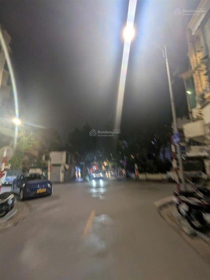 Mặt phố trần quốc toản  bán nhà 11 tầng  250m2 x mt 8m  giá 248 tỷ