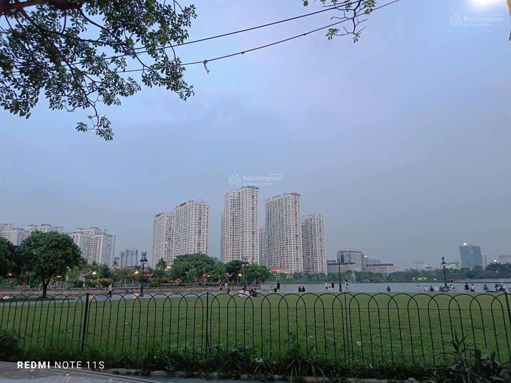 Mặt phố lạc long quân  bán nhà 170m2 giá 85 tỷ