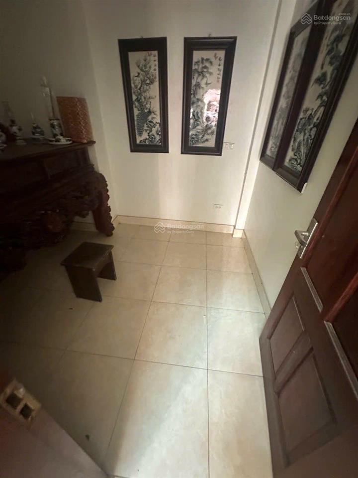 Hoàng quốc việt bán nhà 5 tầng vỉa hè ô tô tránh 40m2 giá 15 tỷ