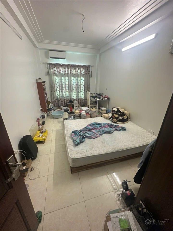 Hoàng quốc việt bán nhà 5 tầng vỉa hè ô tô tránh 40m2 giá 15 tỷ