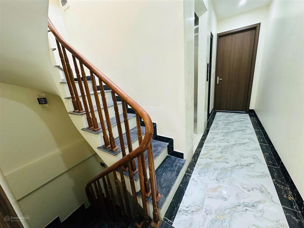 Thụy phương bán nhà 5 tầng lô góc ô tô tránh giá 8,5 tỷ