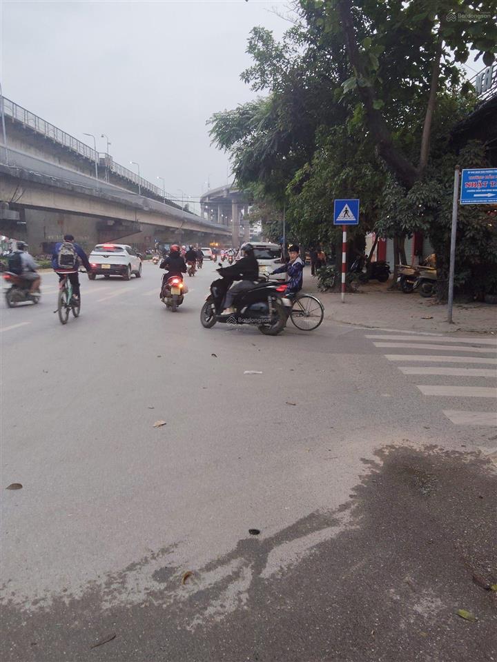 Nhật tảo  bán nhà 3 tầng ngõ ô tô 90m2 giá 13,3 tỷ