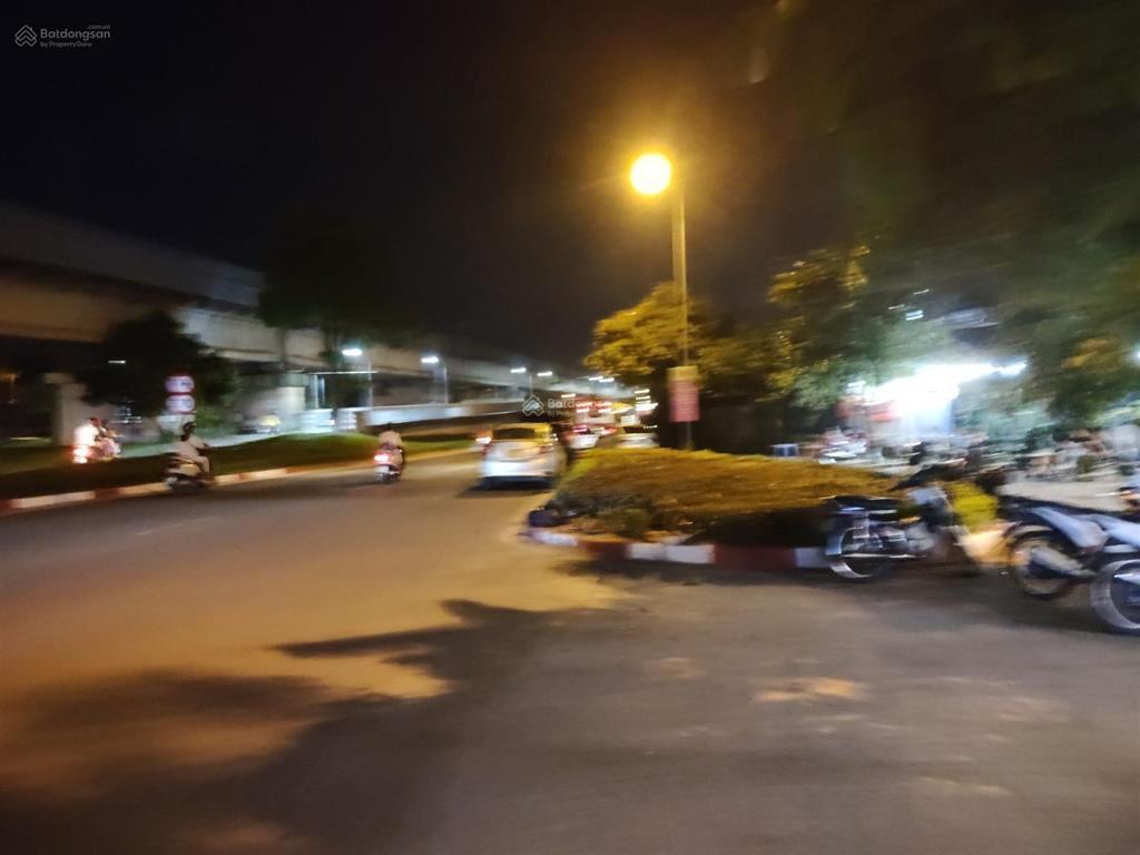 Nhật tảo  bán nhà 3 tầng ngõ ô tô 90m2 giá 13,3 tỷ
