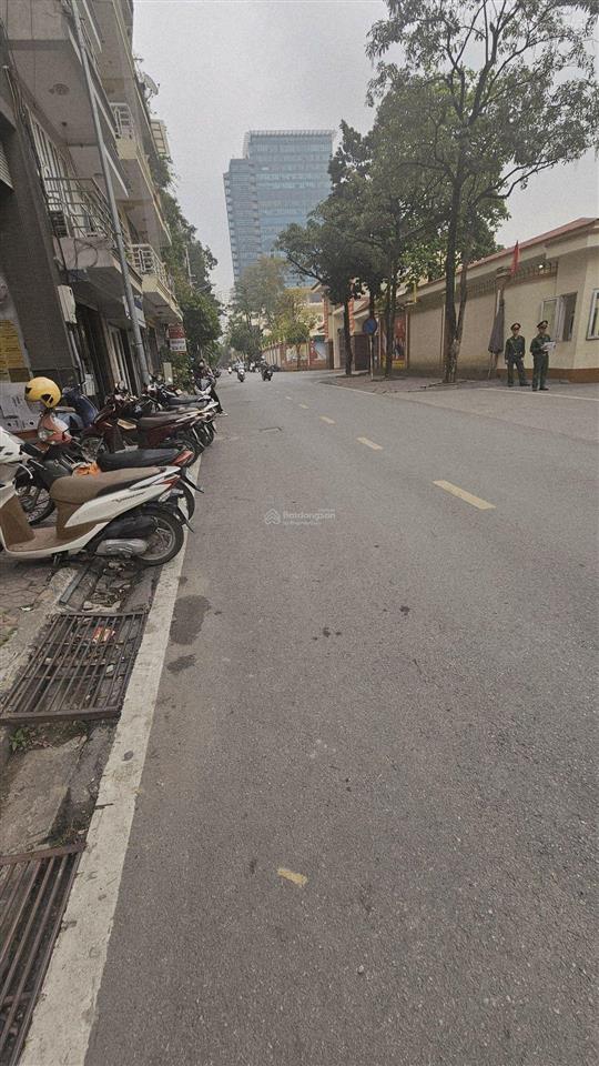 Mặt phố xuân đỉnh  bán nhà 5 tầng 65m2, giá 17,8 tỷ