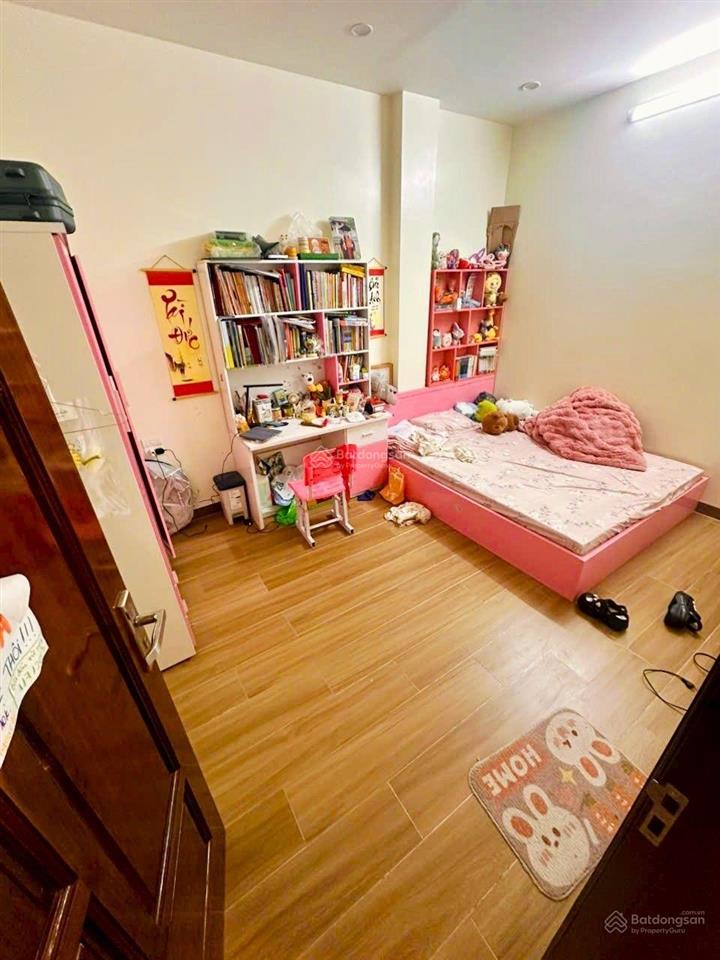 Mặt phố nghĩa tân  bán nhà 4 tầng 55m2 giá 21,5 tỷ