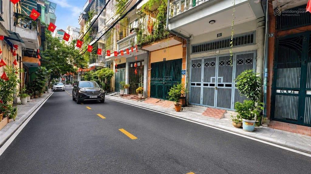 Nghĩa tân  bán nhà 6 tầng, ô tô tránh dt 60m2 giá 18 tỷ