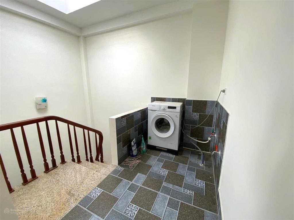Lê văn hiến  bán nhà 6 tầng ô tô tránh dt 90m2 giá 18 tỷ