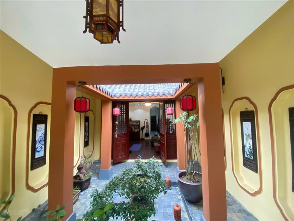 Mặt phố đông thắng  bán nhà 3 tầng dt 125m2 giá 23 tỷ